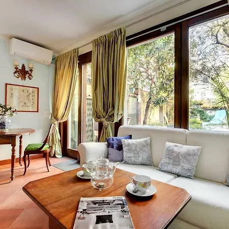 Apartment Ca' Papadopoli With Garden And Terrace