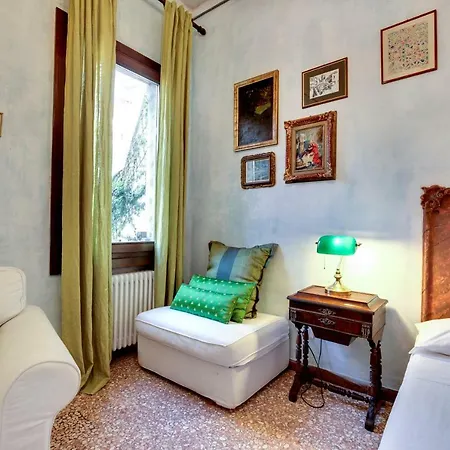 Ca' Papadopoli With Garden And Terrace Apartment