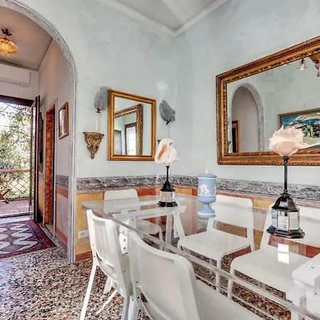 Apartment Ca' Papadopoli With Garden And Terrace *